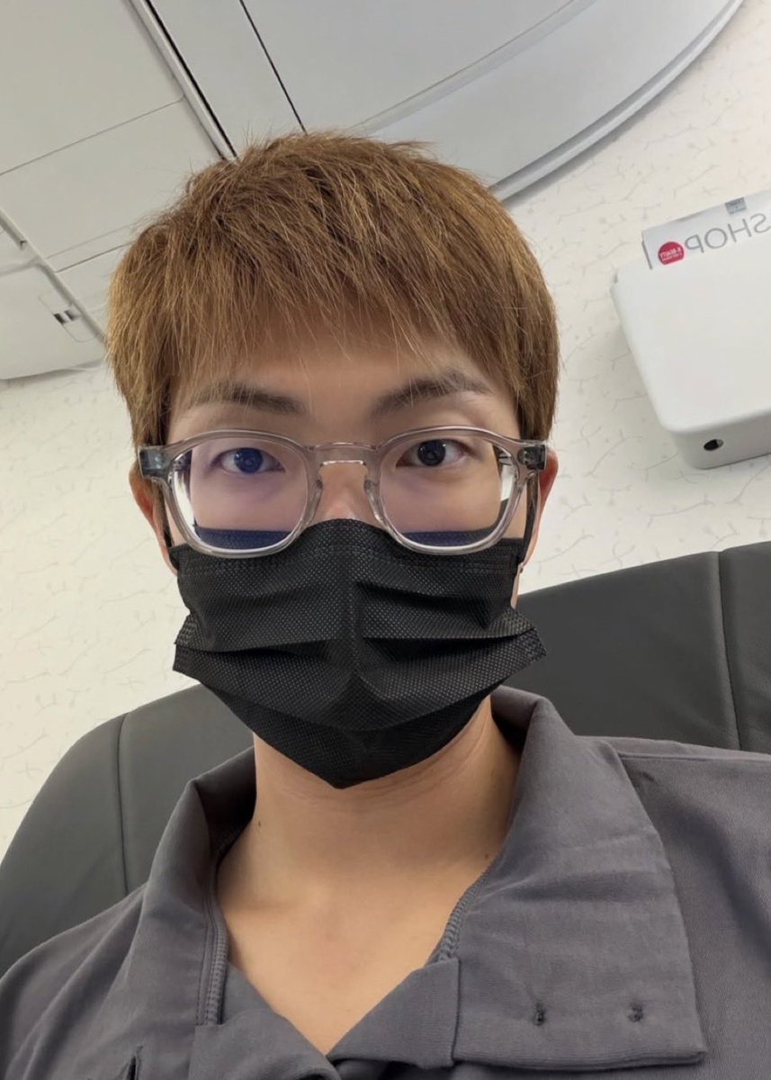 ArmySteff2020's tweet photo. Same man …………. https://t.co/qc19VVMk4S
