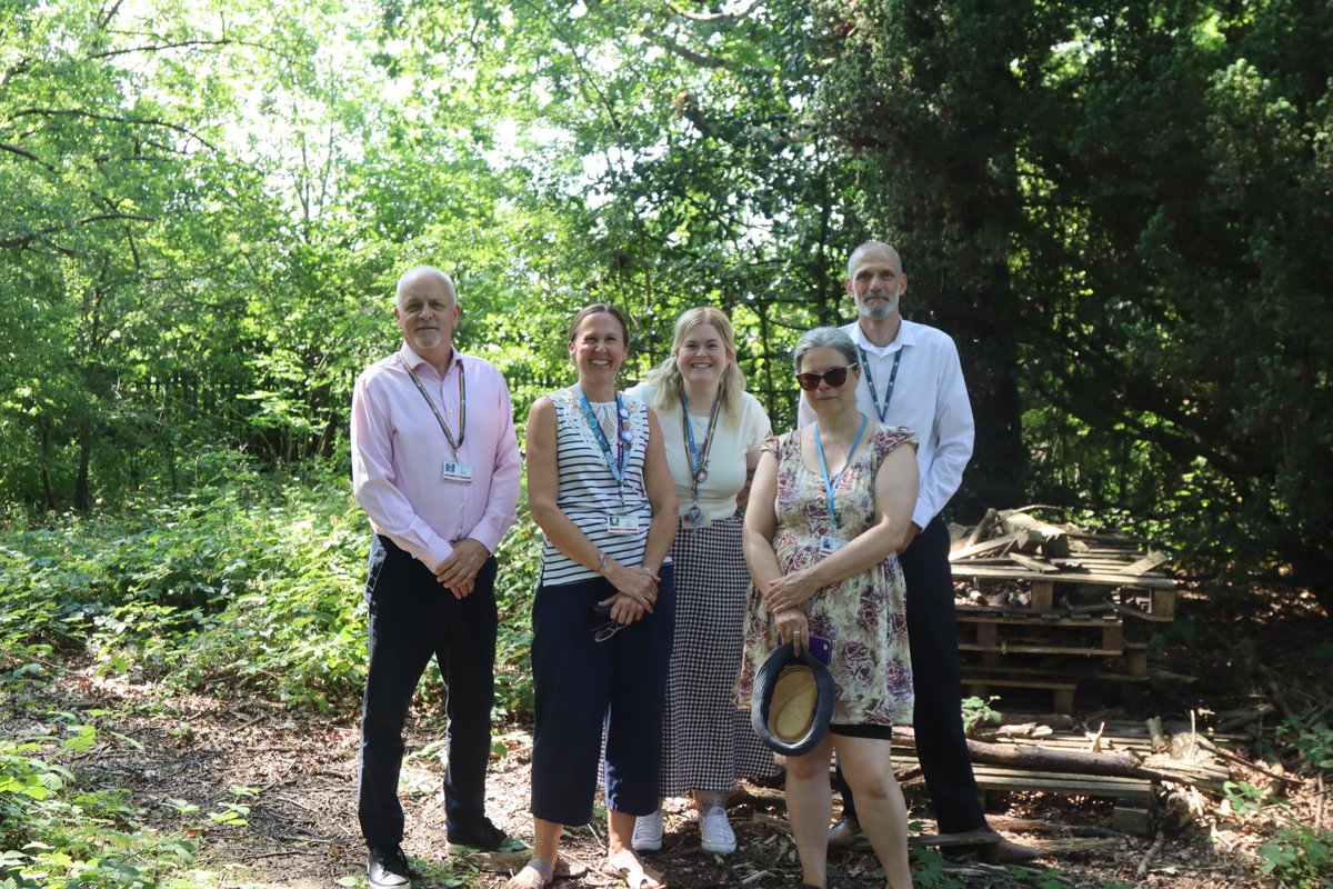 StratfordColl's tweet photo. Our Senior Leadership Team is leading the way in making positive changes towards a more sustainable future.

15 members of the team received Carbon Literacy Training in a bid to make them more aware of the issues affecting the planet.

Read more!
https://t.co/CsYN3tFHQB https://t.co/eCSsOQ7lQJ
