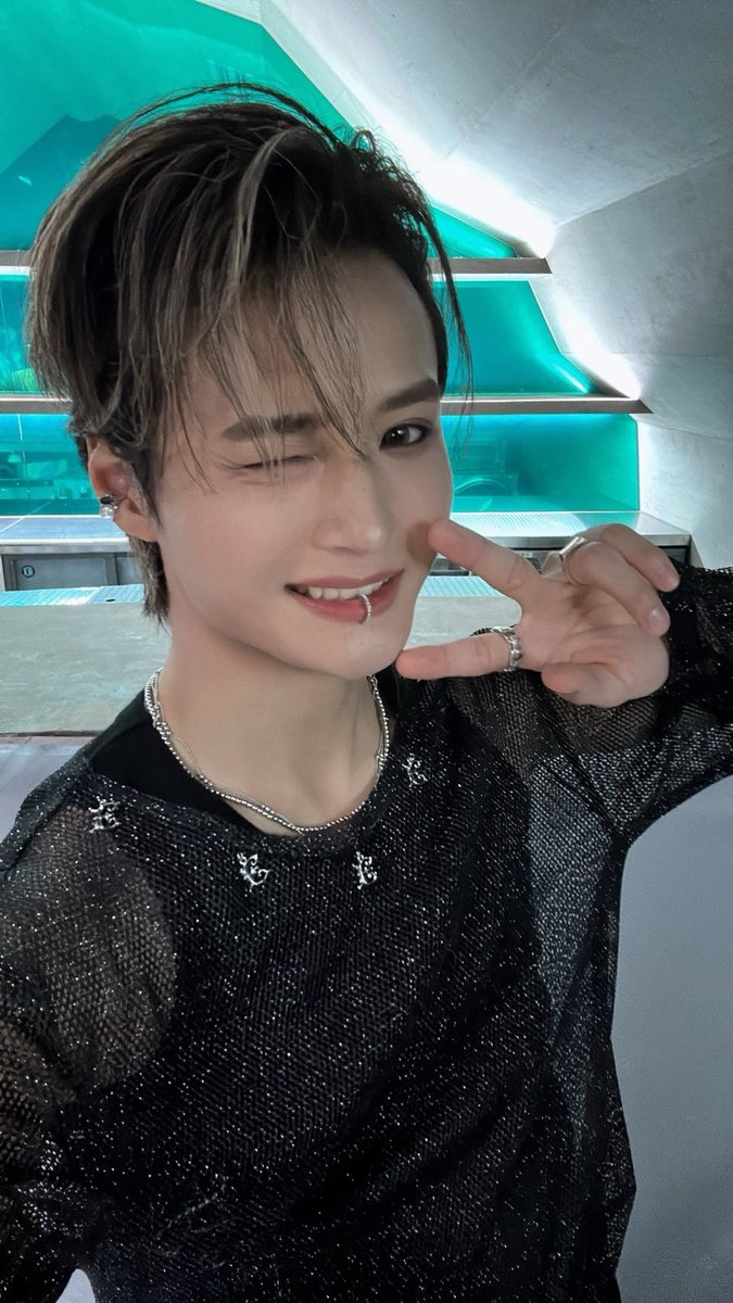 official_DXTEEN's tweet photo. [#寺尾香信]
22歳もありがとうございました！
来年もよろしくぅ👊

#DXTEEN #TERAOKOSHIN https://t.co/HaJrlIZSHK