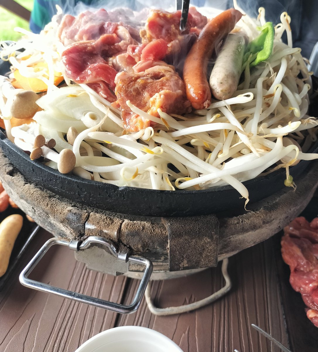 aloof883's tweet photo. やっぱり北海道も良いよね〜🥩 https://t.co/NDo8qRhFrs