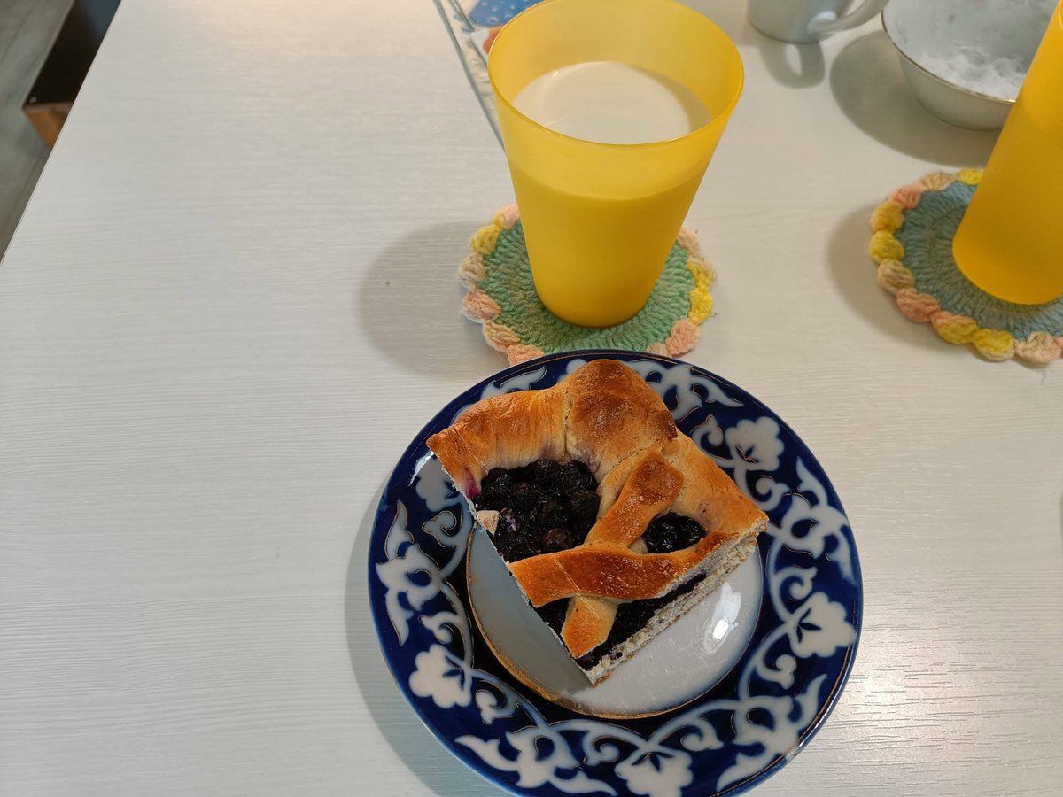 HilpoJuhana's tweet photo. Grandma's blueberry pie

Blueberry pie is an essential part of a Finnish summer!😊

I decided to bake a traditional blueberry pie made with sweet yeast dough.

Only the second one I've ever made. 
1/9
#blueberrypie #bilberries #fromscratch #finnishcuisine #oldboomersbakingclub https://t.co/1LuENTLcY2