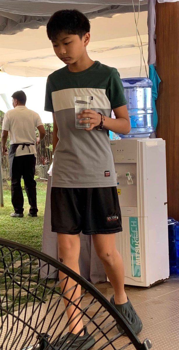 stolenshots25's tweet photo. Stollen shots This #cuteboy 
#stolenshots #boys #bagets #youngboy https://t.co/UfQdyUHgdV
