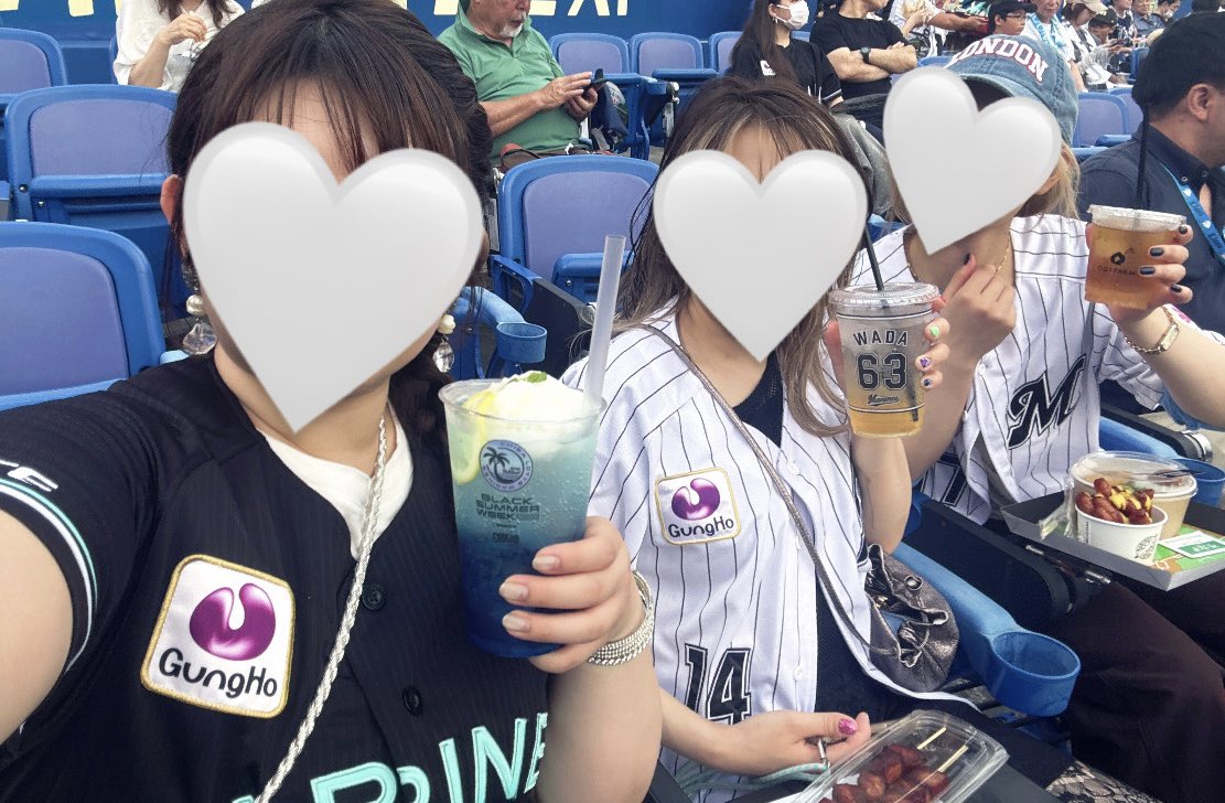 Nacchi_clm26's tweet photo. 3塁側のサブマリンシートからまりほー！！

去年の今頃は本当にどうなるかと思ったけど
無事に250セーブできて良かった😭✨️

いつも劇場っていじってたけど
彼はロッテの誇りです。心らおめでとう🎉

#chibalotte
#益田直也
#250セーブ https://t.co/xcb4hoJNJT