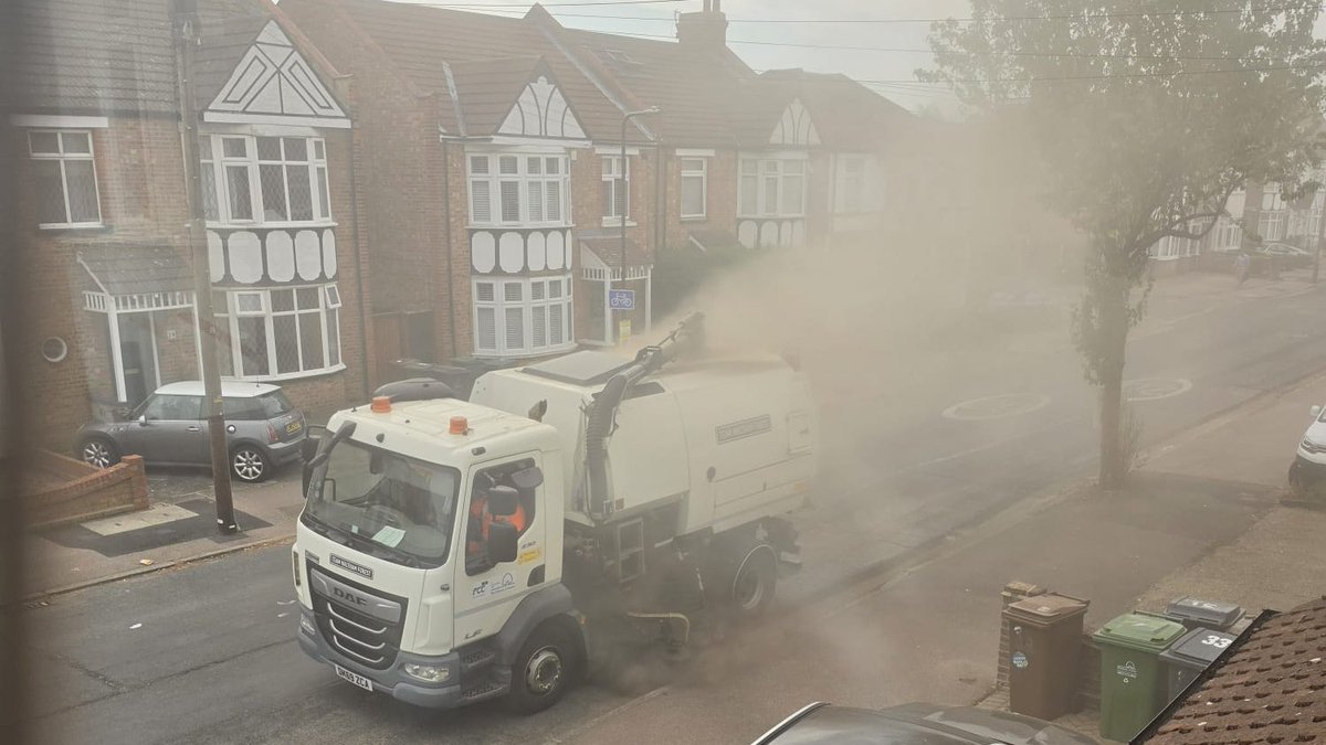 Faceplant99's tweet photo. @wfcouncil - road cleaning? https://t.co/CroJ0urFXq