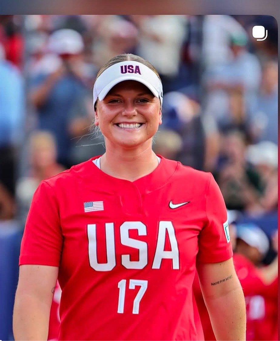 Rob_Coffel's tweet photo. Congrats kiddo! Proud of you! Ready to go to work with you! #BeUndeniable @erincoffel5 @MagicGoldSB @INMagicGoldSB https://t.co/dewPKK516d
