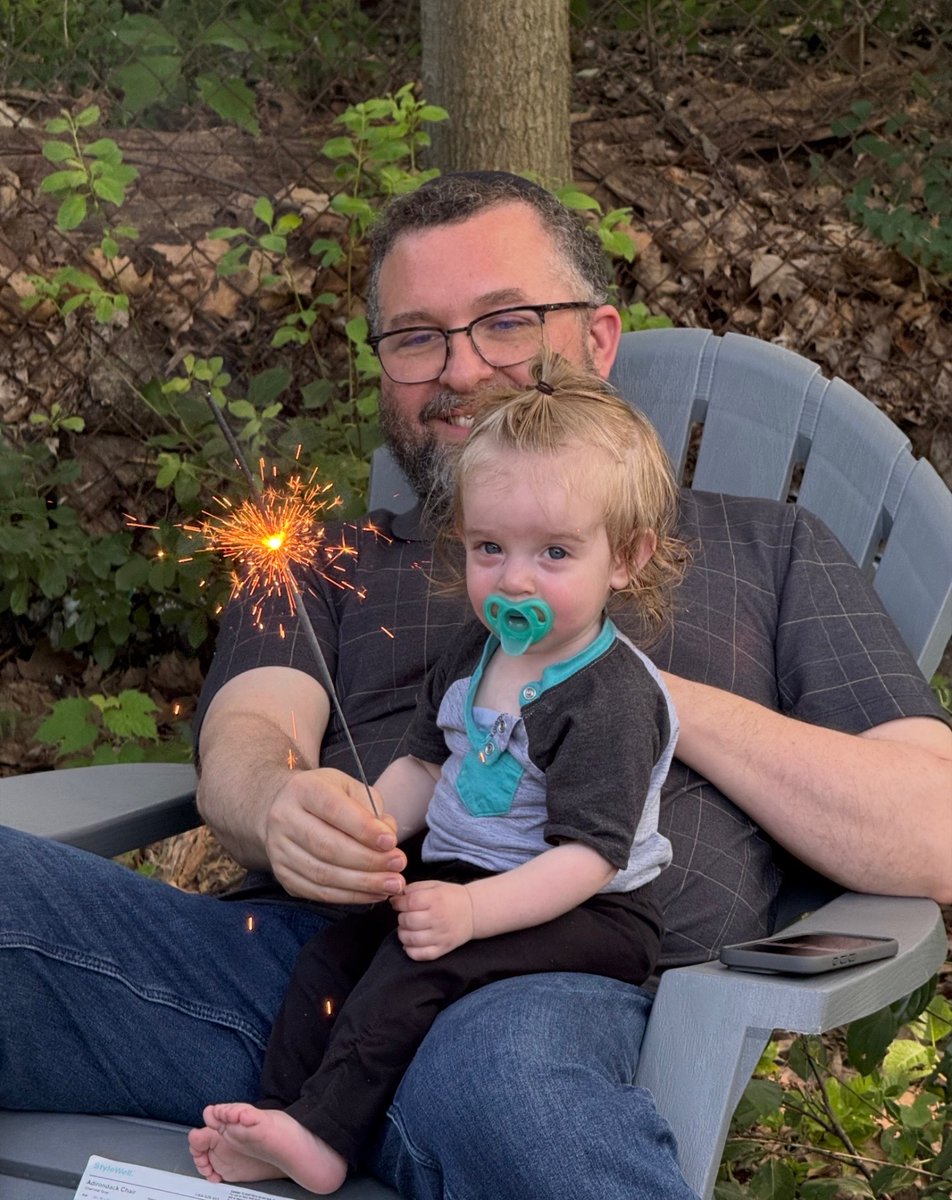 WeltmanLaw's tweet photo. Kicking off the weekend with Cleveland Shareholder Ben Hoen in our latest #OffTheRecord spotlight! From grilling to mastering smoked meats, Ben loves time in the kitchen—and with family.
Learn more: https://t.co/WPTt68NVt3
#Weltman #Cleveland #OffTheRecord #BehindTheScenes https://t.co/22ivBAWSfi