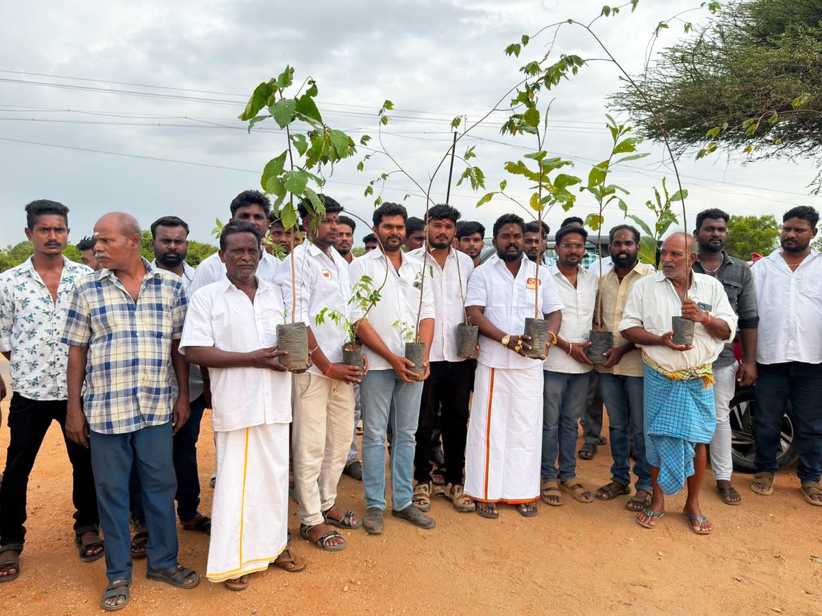 SuryahSG's tweet photo. இன்றைய பிறந்த நாள் நற்பணி நிகழ்வு. 

📍 மதுரை 

அன்புத்தம்பிகளுக்கு நன்றி! https://t.co/hyNYZBI0gp