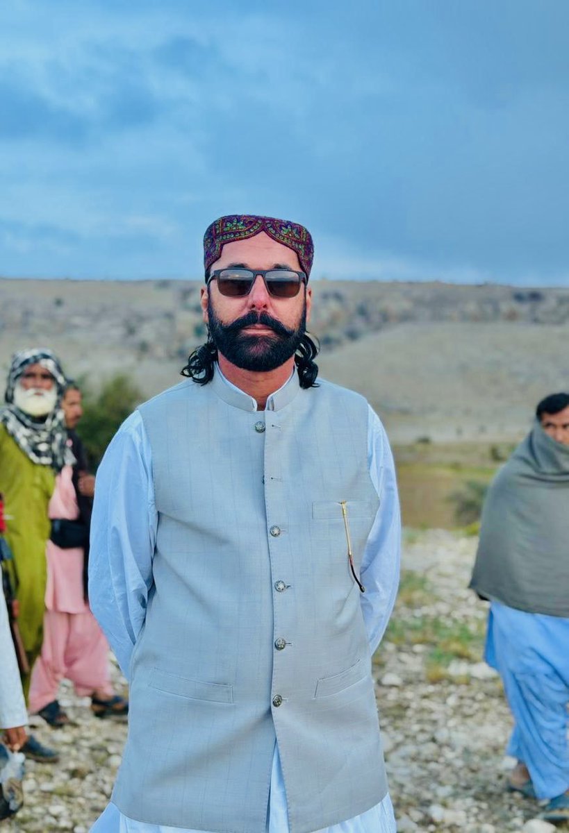 WaderaRafiq's tweet photo. سٹرکٹ چیئرمین ڈیرہ بگٹی، چیف آف شمبانی وڈیرا غلام نبی شمبانی — اللہ تعالیٰ آپ کو صحت، عزت اور لمبی عمر عطا فرمائے، اور ہمیشہ کامیاب رکھے۔ https://t.co/gZ7iO3REqU