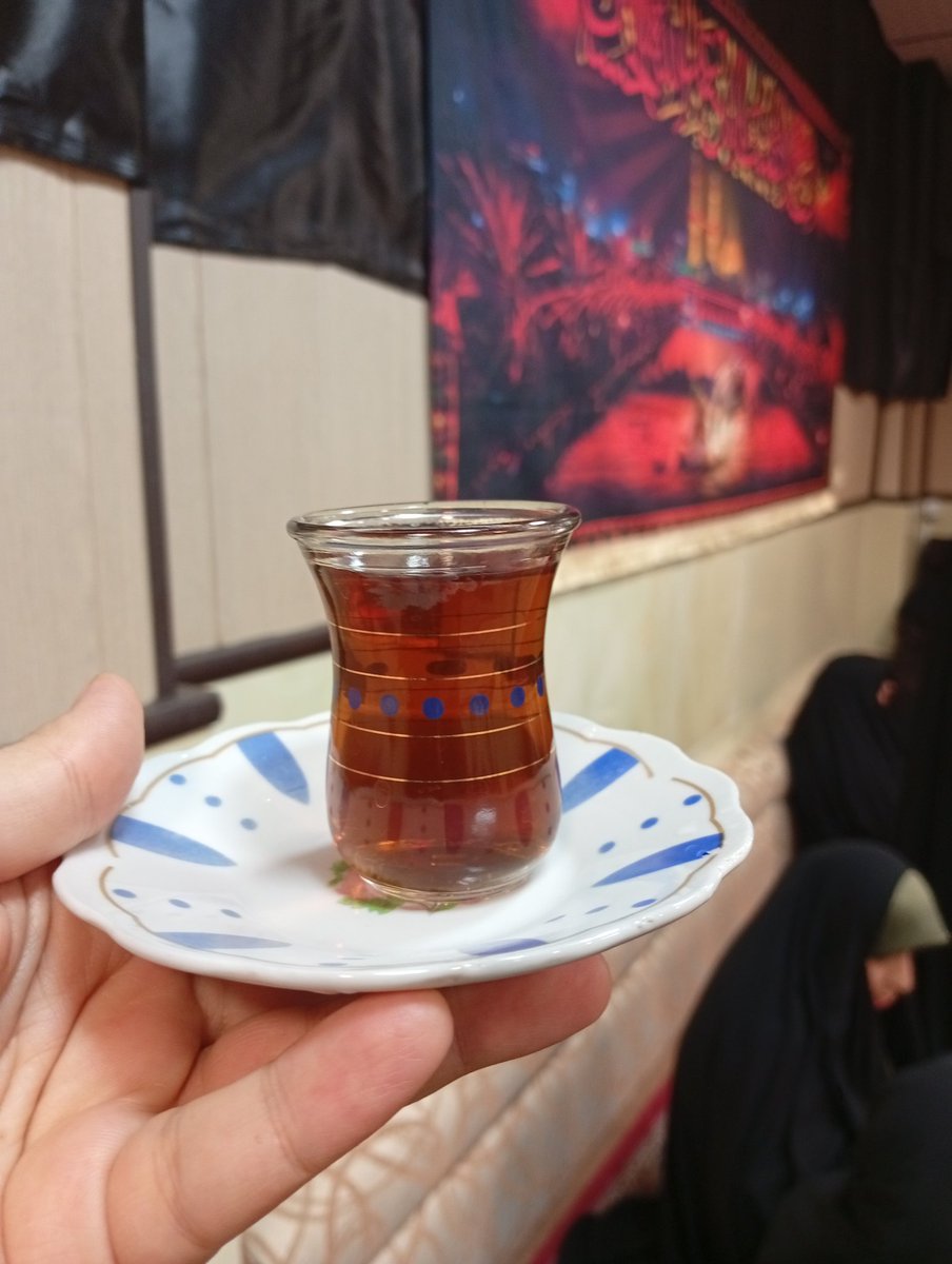 AZzare110's tweet photo. تلخی چای عراقی نصیب و روزی همه عاشقان مسیر مشایه....
#یا_لثارات_الحسین
#حب_ولایت_یجمعنا https://t.co/1M1odGY0aN