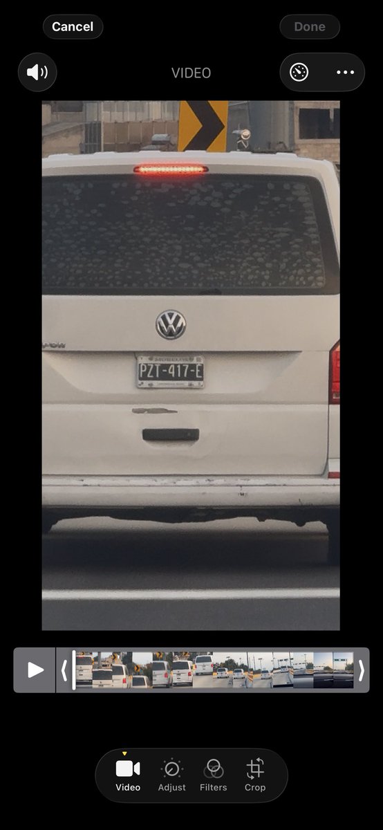 BonnaduceBack's tweet photo. @CAPUFE hola, no sé si aquí sea el medio o sirva de algo, pero este usuario dobló la pluma de entrada de Tlalpan y se fue sin lectura de tag. Que podemos hacer para ayudarlos a alertarlos de esto? https://t.co/Kucw3qXzB4
