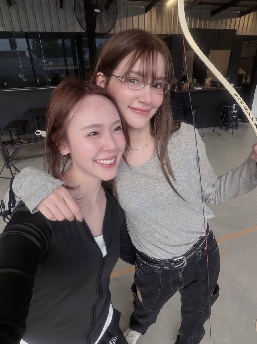 HudsonnKatycat's tweet photo. my god...🫠 cute naa

#IceAmena #StarBloom #IceJune https://t.co/dBM9ZDeuux