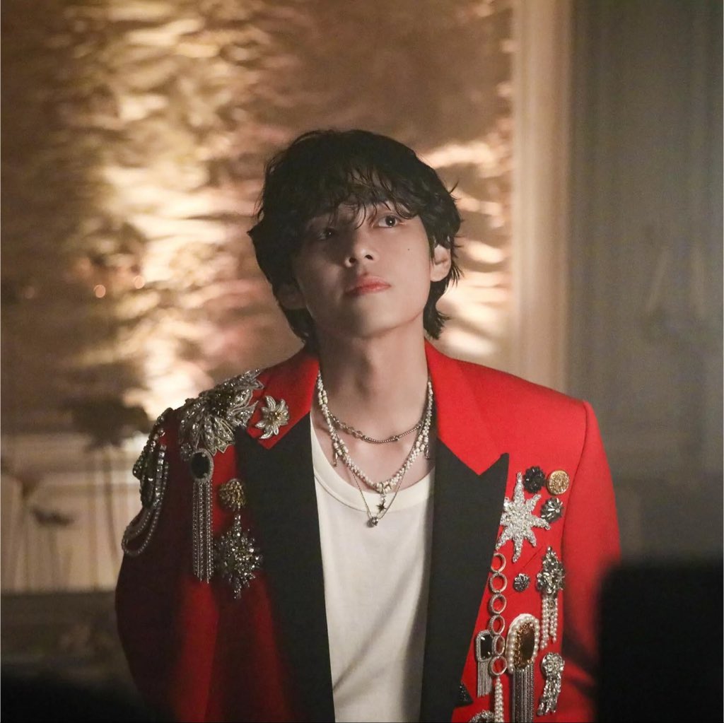 PopPlanet_'s tweet photo. BTS’ Taehyung “Winter Ahead” Completes 85 Consecutive Weeks on MelOn Jazz Weekly.

@bts_bighit #V #뷔 https://t.co/CkJY13PtLr