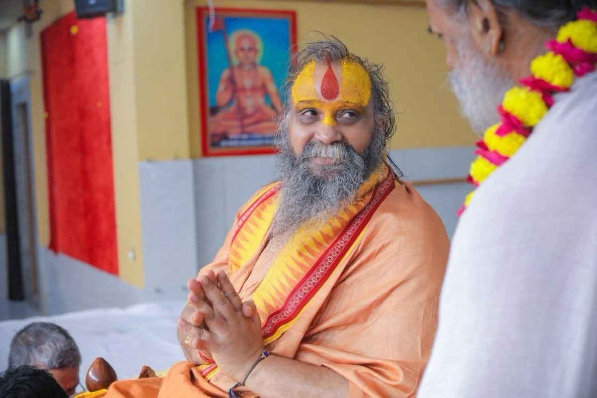 Krish__108's tweet photo. परम् पूज्य मलूकपीठाधीश्वर महाराज श्री के आह्वान पर हम प्रत्येक सनातनी @narendramodi @PMOIndia से 2 मांग करते है।

1:- गौ माता को राष्ट्र माता का सम्मान दिया जाए।
और
2:- संपूर्ण भारतवर्ष की धरती को गौ वध के कलंक से मुक्त किया जाए।

जय सियाराम 
#saveGaumata 
#RashtraMata
@HMOIndia https://t.co/II91T3gNmY