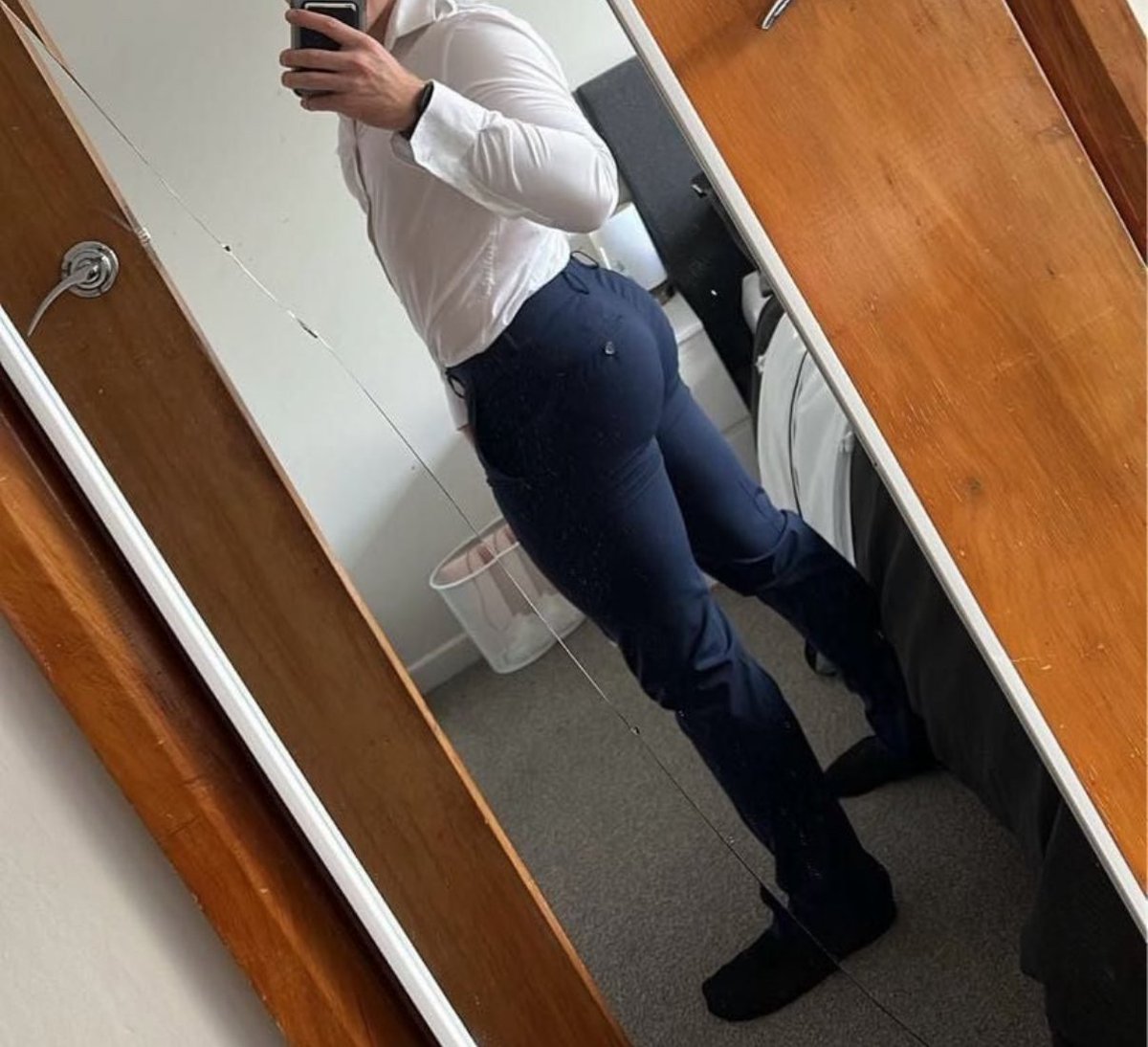 ToxicGenZRoomie's tweet photo. About to go bomb another job interview you good to cover my bills again? https://t.co/YSGBGj62ob