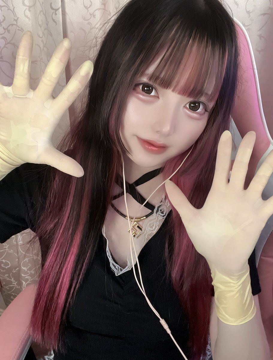 OS_0522's tweet photo. ぴちぴちゴム手袋で撮影してたら
すんごい滝汗かいた🥹❕❕ https://t.co/9W9KHqr0P5