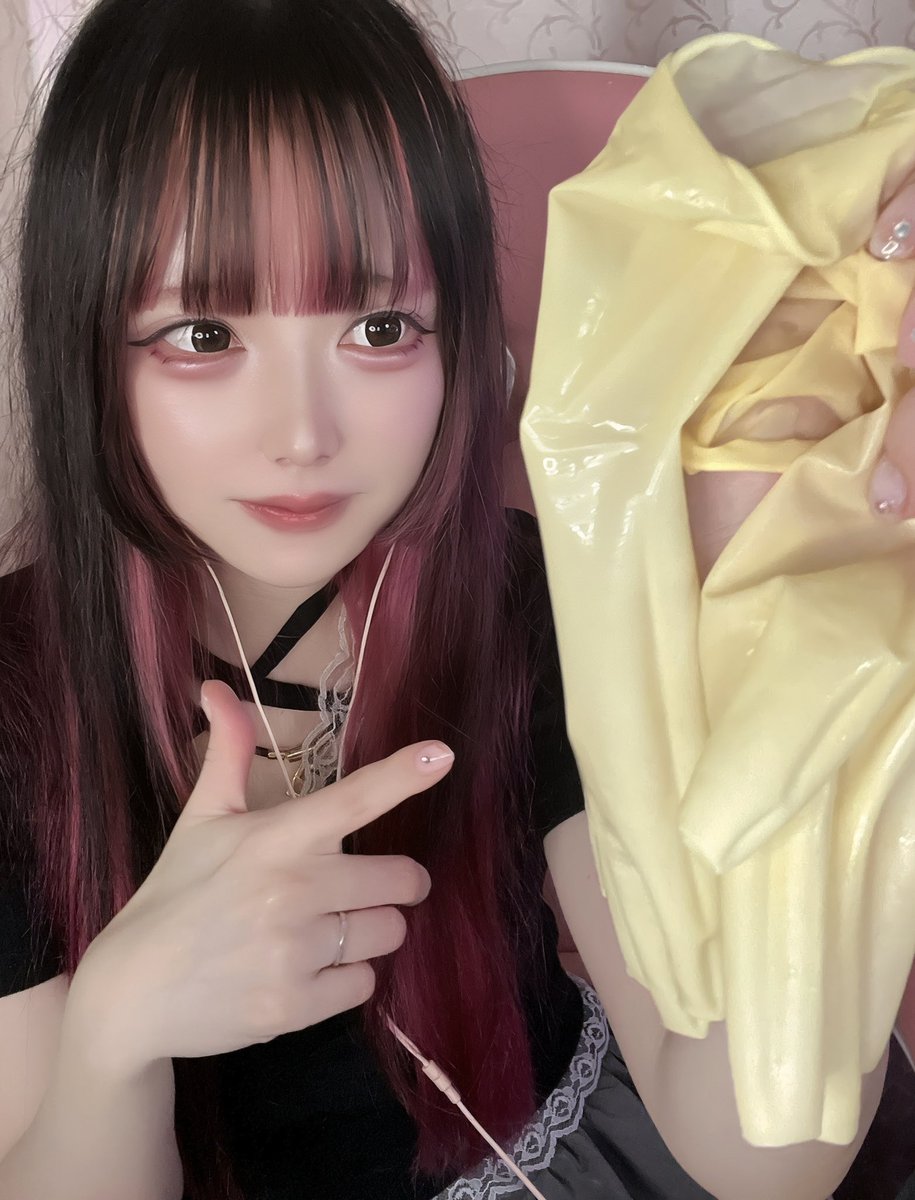 OS_0522's tweet photo. ぴちぴちゴム手袋で撮影してたら
すんごい滝汗かいた🥹❕❕ https://t.co/9W9KHqr0P5