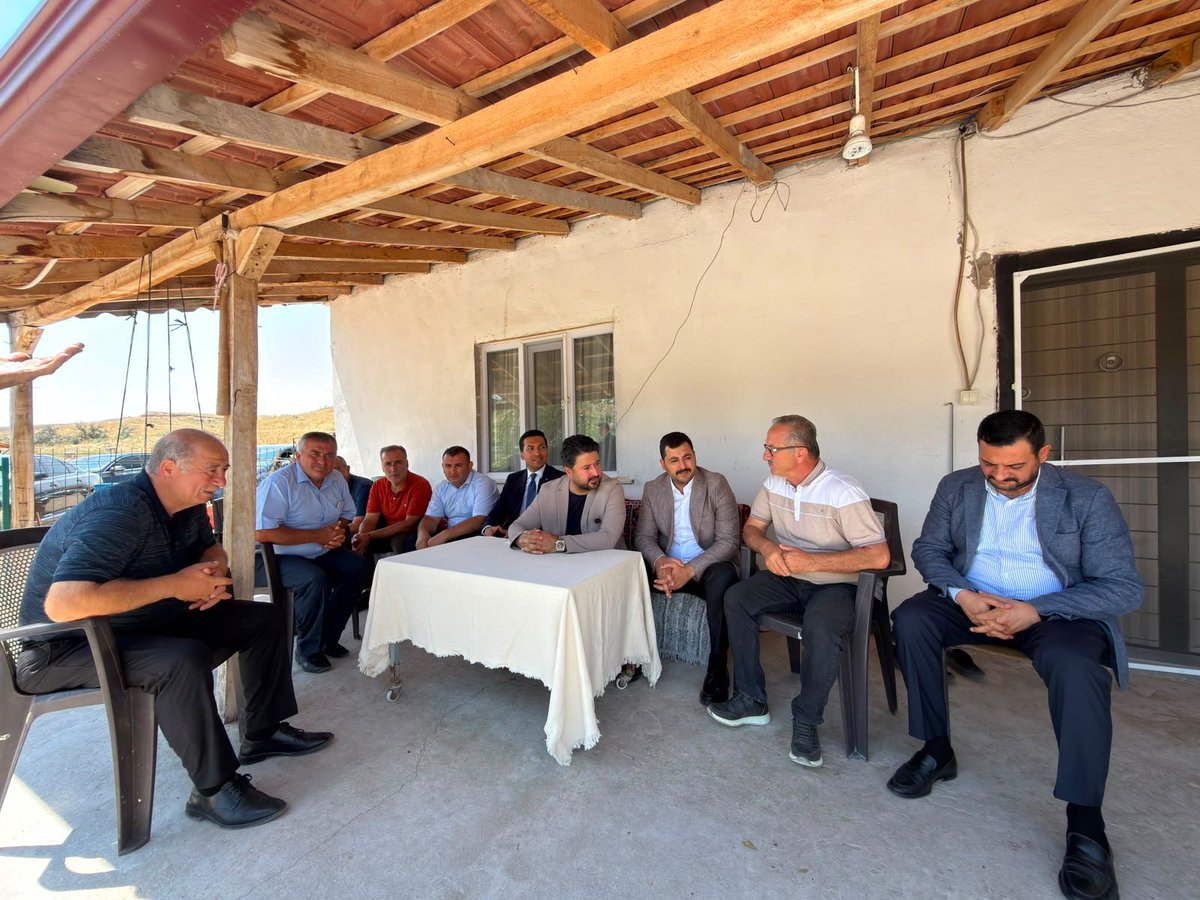 EmreCaliskan_50's tweet photo. 📍 Kozaklı

Kozaklı Kaymakamımız @ugursavas35 , İlçe Başkanımız Muhammet Özşahin, İl Genel Meclis Başkanımız @sferalan , İl Özel İdaresi Genel Sekreter Vekilimiz Tolga Balak, Kozaklı İl Genel Meclis Üyemiz Hasan Doğan ve Kozaklı Gençlik Kolları Başkanımız Furkan Aksoy ile birlikte Önceki Dönem İlçe Başkanımız Cafer Yılmaz’ı evinde ziyaret ettik.

Dava ve teşkilatımıza uzun yıllar emek vermiş kıymetli Başkanımıza misafirperverliği için teşekkür ediyor, sağlık ve afiyet dolu bir ömür diliyorum.