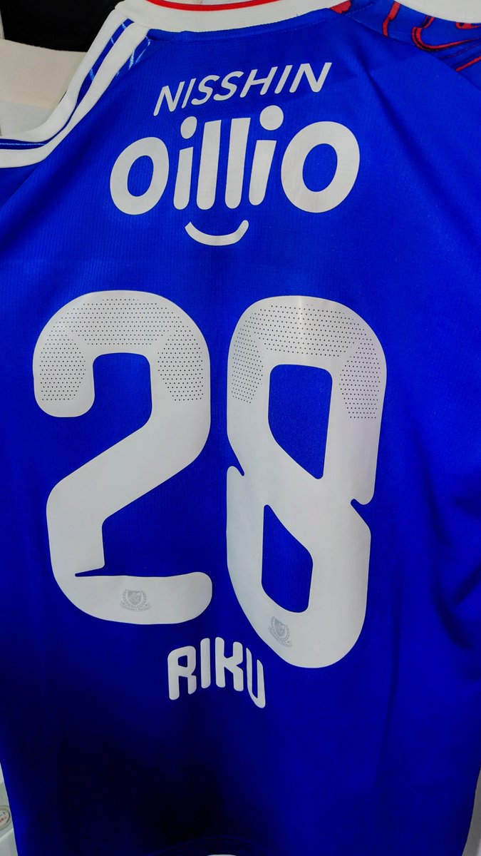 potemarineko's tweet photo. 届きました🇫🇷
今シーズンは陸！
今シーズンは陸と共に！
カッコいい✨
＃fmarinos https://t.co/17CoCt8DQT
