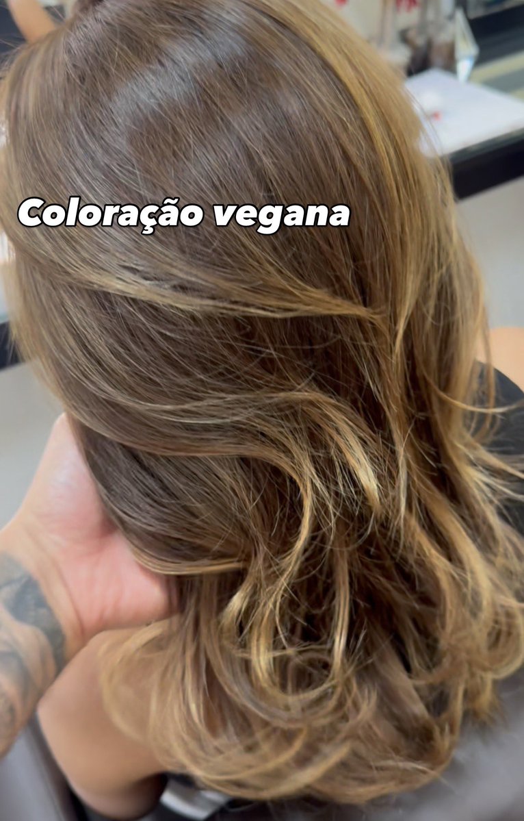 erickmorii's tweet photo. COLORAÇÃO VEGANA 🌱 ZERO AMÔNIA 0%  

nossa coloração vegana que trás saúde, tratamento e brilho enquanto pigmenta sem conter amonia,✨Conheça nossos serviços no BOUTIQUE SALÃO @erickmorihairdesign 📞Telefone (12)3301 2825
📲WhatsApp (12)98104 9299

#coloracaovegana  #corte . https://t.co/hZsBQrnQgU