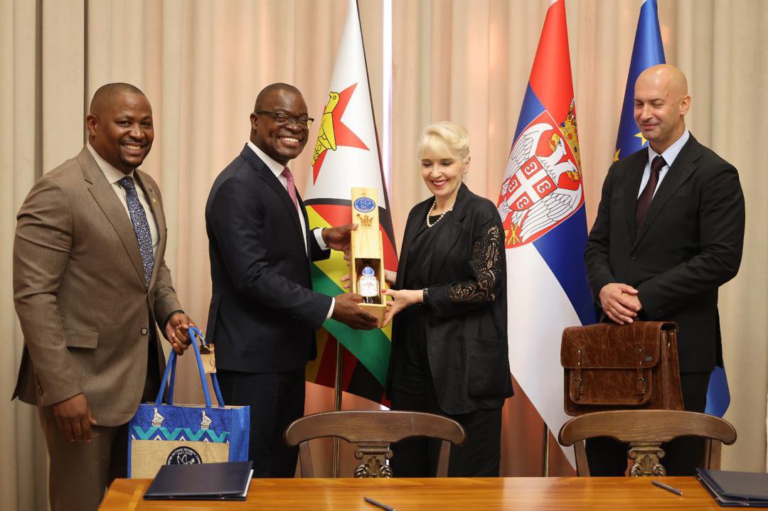 ZimTradeAlerts's tweet photo. Moments from today’s MOU signing between ZimTrade CEO Mr @MajuruZim and Serbia Export Executive Director Mr Aleksandar Stojanovic. We are partnering to strengthen Zimbabwe–Serbia trade cooperation.
The agreement covers knowledge sharing, joint business forums, trade intelligence, and business linkages.
A step forward in connecting companies from both markets. The event was witnessed by the Hon Prof dr. Amon Murwira, Minister of Foreign Affairs and International Trade and Ms. Jagoda Lazarević, Minister of Domestic and Foreign Trade 🇿🇼🤝🇷🇸