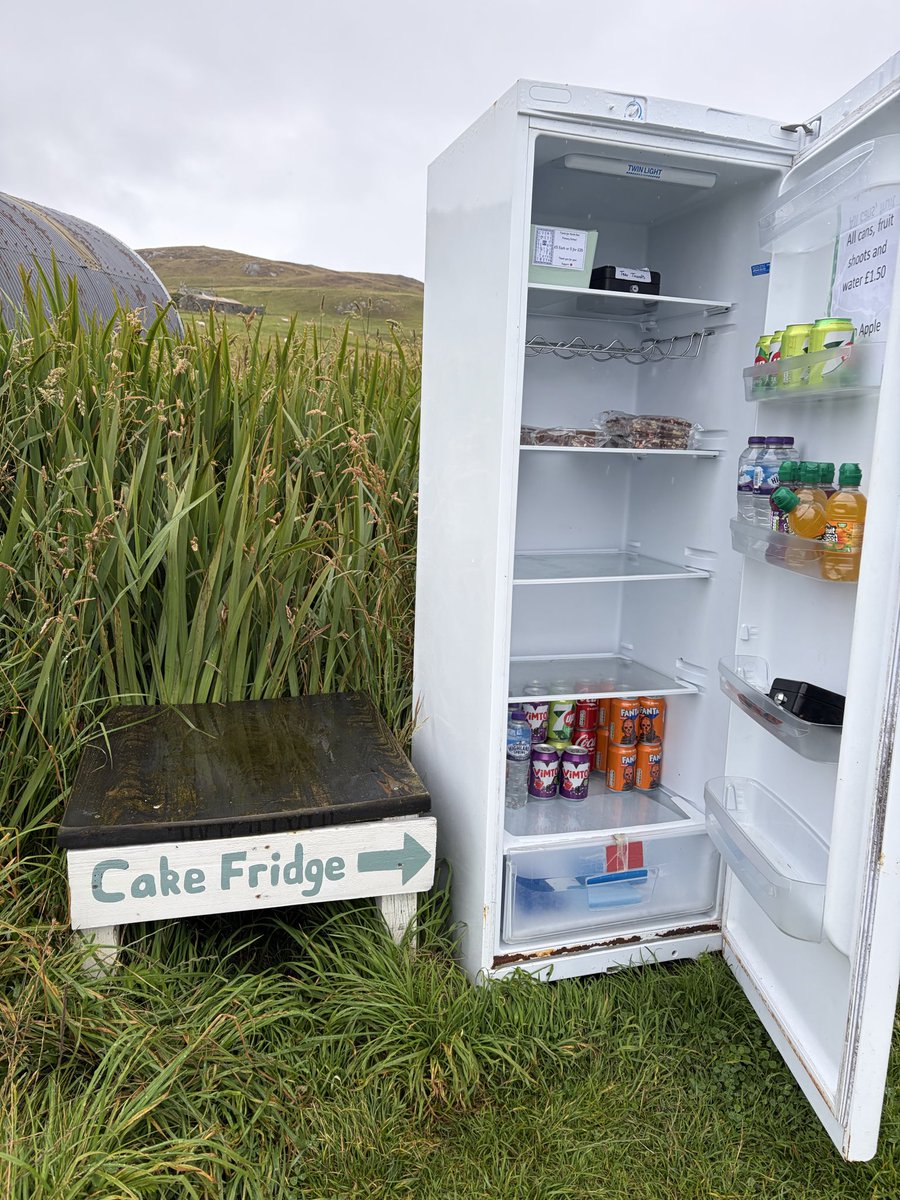 kilbridejill's tweet photo. Currently in Shetland….. and I found a cake fridge!!! Hurrah!!! https://t.co/hajw0WC3Sh