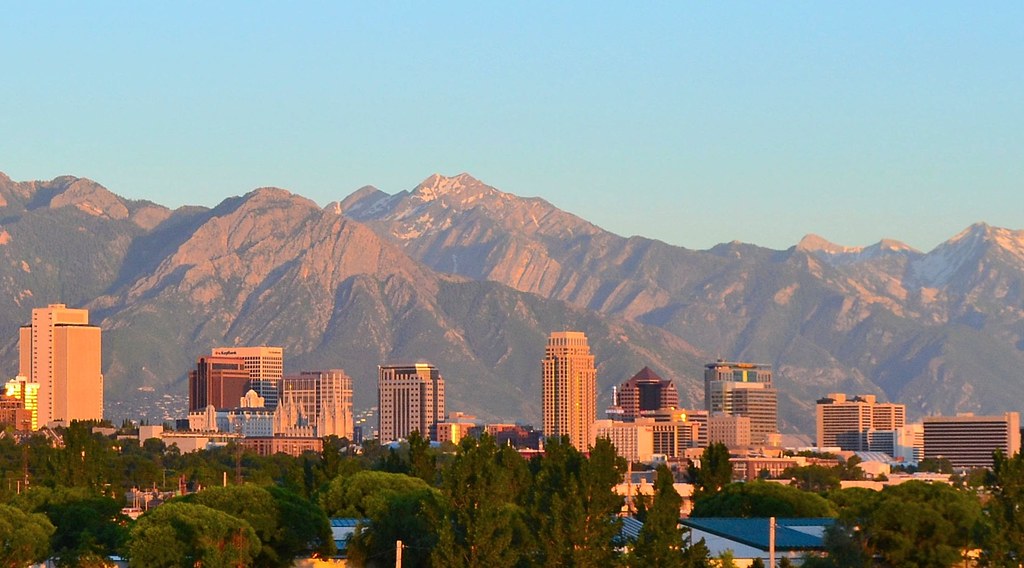 ServiceTecInt's tweet photo. ✈️ Elevate your weekends by joining us as a Service Desk Analyst at Salt Lake City International Airport (SLC). As part of ServiceTec, you'll find yourself at the hub of the action.
https://t.co/uqb2Fzlk6j
#NowHiring #SLCJobs https://t.co/OnXnUpSuPg