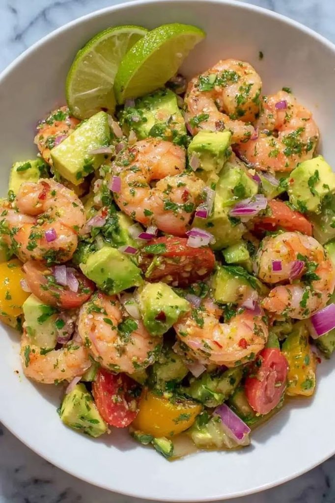 bossbabejass's tweet photo. Shrimp Salad 😍 https://t.co/3zpKLAWAys