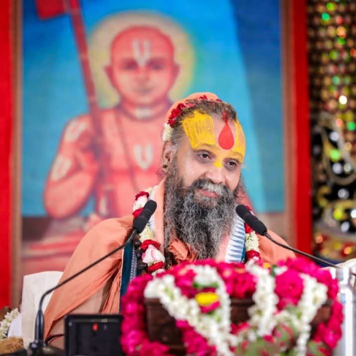 Krish__108's tweet photo. परम् पूज्य मलूकपीठाधीश्वर महाराज श्री के आह्वान पर हम प्रत्येक सनातनी @narendramodi @PMOIndia से 2 मांग करते है।

1:-गौ माता को राष्ट्र माता का सम्मान दिया जाए।
और
2:-संपूर्ण भारतवर्ष को गौ वध के कलंक से मुक्त किया जाए।

जय सियाराम 

गाय #गौमाता_राष्ट्रमाता Gau Mata protect cows https://t.co/FW0gLjLnWR