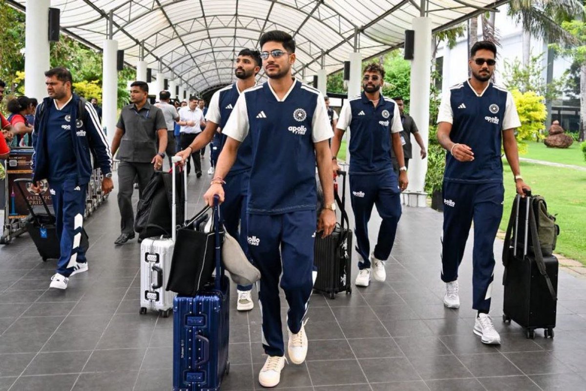 memetimeout's tweet photo. TEAM INDIA ARRIVES IN SRI LANKA. https://t.co/iG64CXsak9