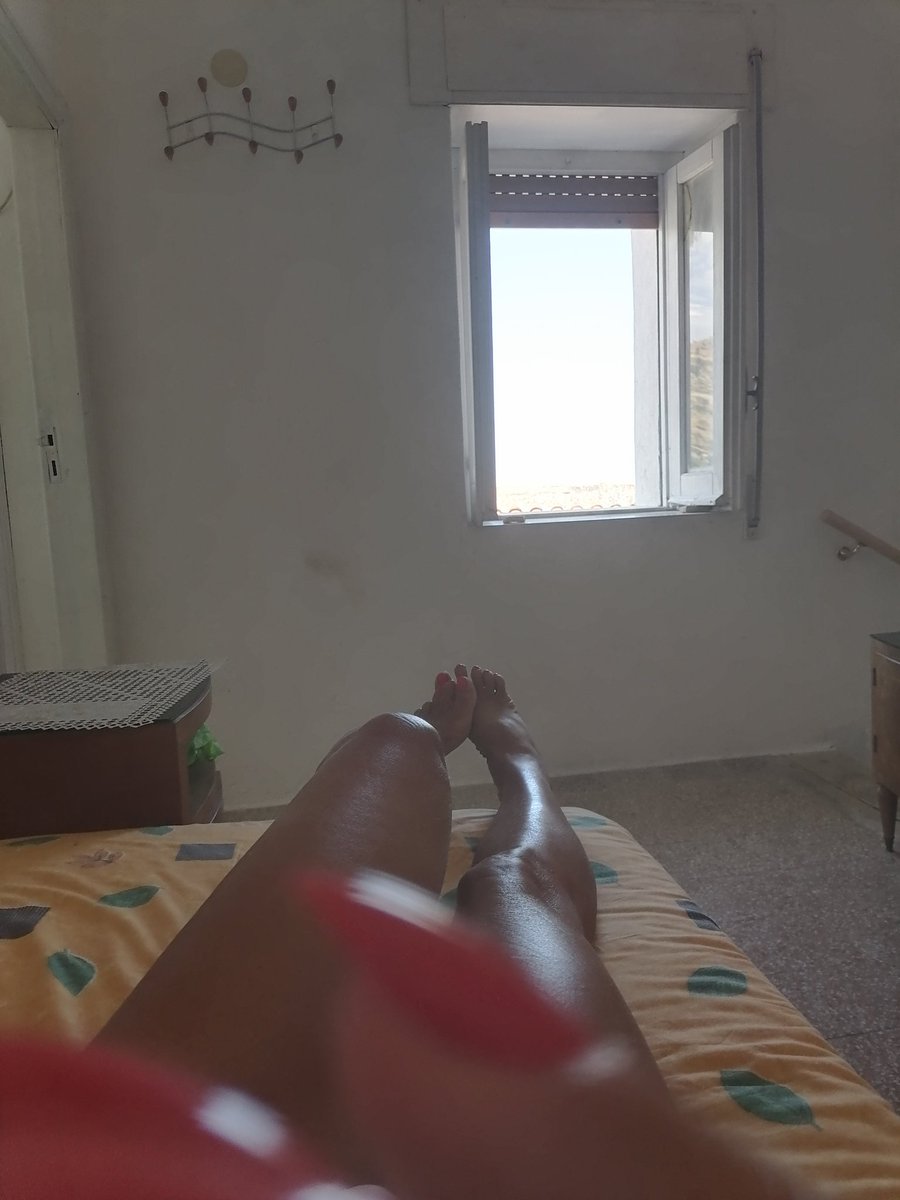 mari_arena75's tweet photo. Pomeriggi in mansarda🥰
#tuesdaymood https://t.co/p7yEL6ilEn