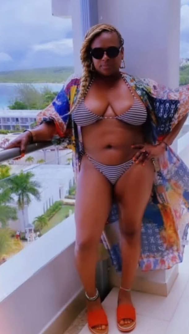 foundallsaint's tweet photo. Happy 55th birthday Yo-Yo(Yolanda Whitaker) ❤️🎉 https://t.co/QeOmDhYVd8
