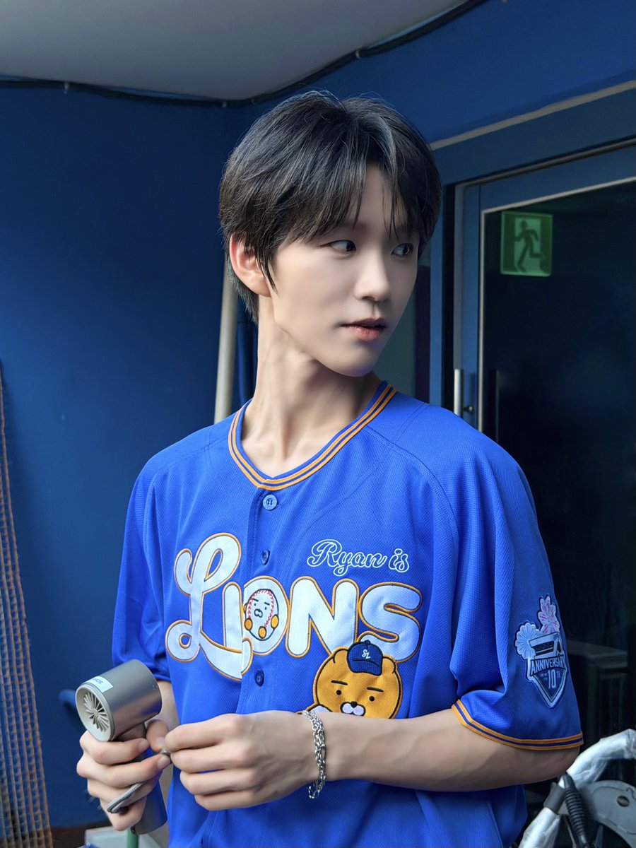 nctwishofficial's tweet photo. 🧢⚾️

#JAEHEE #재희 #ジェヒ 
#NCTWISH https://t.co/Wd9kGosg04