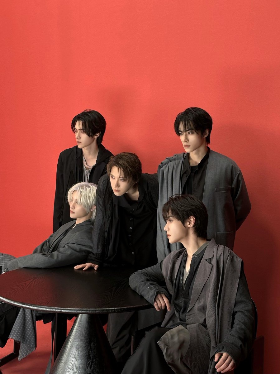 HENDERYHOME's tweet photo. 260804 | @WayV_official’s Xiaohongshu Update

“สิ่งที่ไม่มีวันลอกเลียนแบบได้ คือ ความรู้สึก”

🖇️ https://t.co/yMCKpRTdHf

กดไลก์และคอมเมนต์ให้เฮนเดอรี่กันนะคะ 🦄💖

#HENDERY #헨드리 #黄冠亨 #ヘンドリー 
#WayV #NCT https://t.co/b00yy6I6SX
