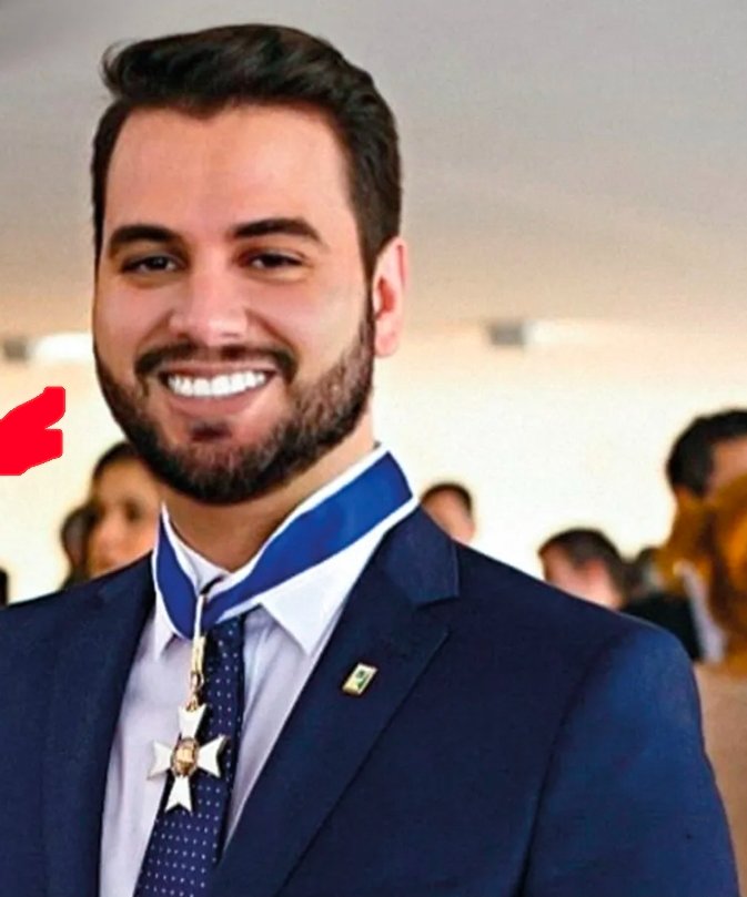 fiquelivreee's tweet photo. Prometemos que jamais nos esqueceriamos deles e eles estao jogados na cadeia, apenas porque não quiseram trair o Bolsonaro e ajudar o sistema corrupto.

Sem contar inúmeras pessoas idosas que só estavam lá orando e foram vitimas das atrocidades de um tirano sem alma, mas quando a esquerda promoveu quebradeira, colocou fogo em patrimônio público nunca houve nem prisão.