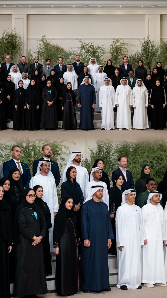 suhail60's tweet photo. رئيس الدولة يستقبل فريق عمل جناح الإمارات في "إكسبو 2025 أوساكا" في اليابان https://t.co/X0jM2CMANZ