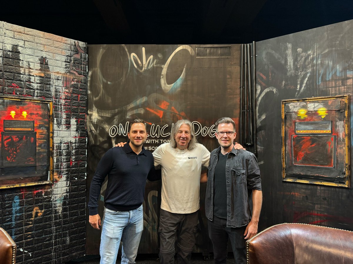 Povio's tweet photo. One and only @Tomunderwater gave us an incredible welcome to Chicago, starting with a behind-the-scenes visit to the @wearelossdog studio. 🏆

Together with @LossdogSol, Tom showed us where ideas about money, markets, and investing are transformed into podcasts, videos, and conversations that reach audiences around the world.

We had the chance to see the production process up close, meet the people behind it, and experience the creativity and energy that bring it all to life. 🎥

Just when we thought the day couldn’t get any better, Tom invited us to sit front row at Chicago Builds: Future of Money, where he took the stage as one of the event’s leading voices. 🌟

A huge thank you to Tom, Sol, and the entire Lossdog team for the warm welcome and a truly unforgettable few days in Chicago.