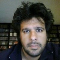Milhojaldrix2_0's tweet photo. @petrogustavo Jajajaj ojo al “experto” que nos trae el guerrillero drogadicto: Carlos Oñoro a principios de los 2000 tenía una tienda de discos en la Av 19 de Bogotá. El tipo se metió de promotor de eventos y tumbó a un montón de gente con conciertos cancelados a última hora. Digno petrista! https://t.co/4vX8Wkw4mc