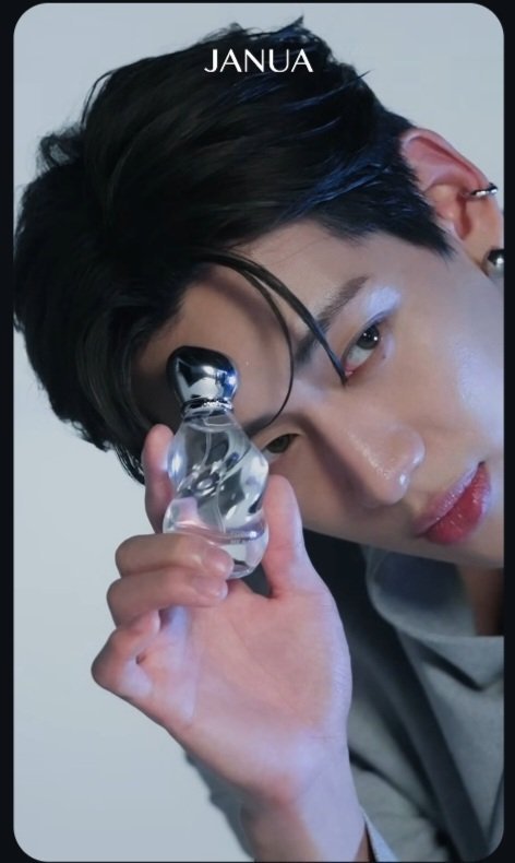 YLuvBamBam's tweet photo. รูปนี้อยู่ไม่ไหวๆ พ่อค้าน้ำหอมหล่อ
ละมุนสุดๆ😭
#JANUAxBamBam
@BamBam1A https://t.co/Waq5jiuU91