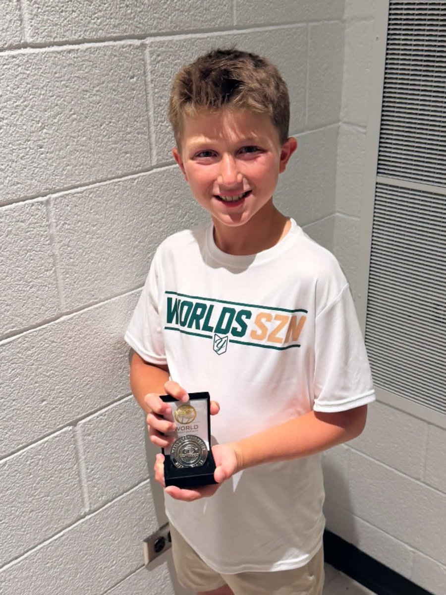 HallsMS_Golf's tweet photo. Congratulations Brooks 👊 on your 14th Place @uskidsgolf world championship at Pinehurst🏌️We are so proud of you 💪 @hallsms_golf https://t.co/DX0ElPe8zK