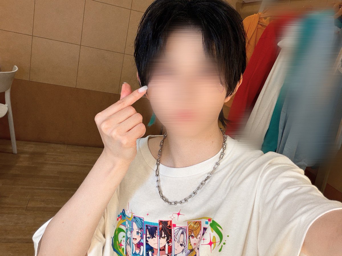 utut_2525's tweet photo. うぃあすに2 名古屋1日目ありがとう！

今日はセンター分けやす！！！
かっこいい？？🫰🏻

お兄さん達と混ざってお写真も撮った📷

#うぃあすに2 https://t.co/6G4wcZQQJv