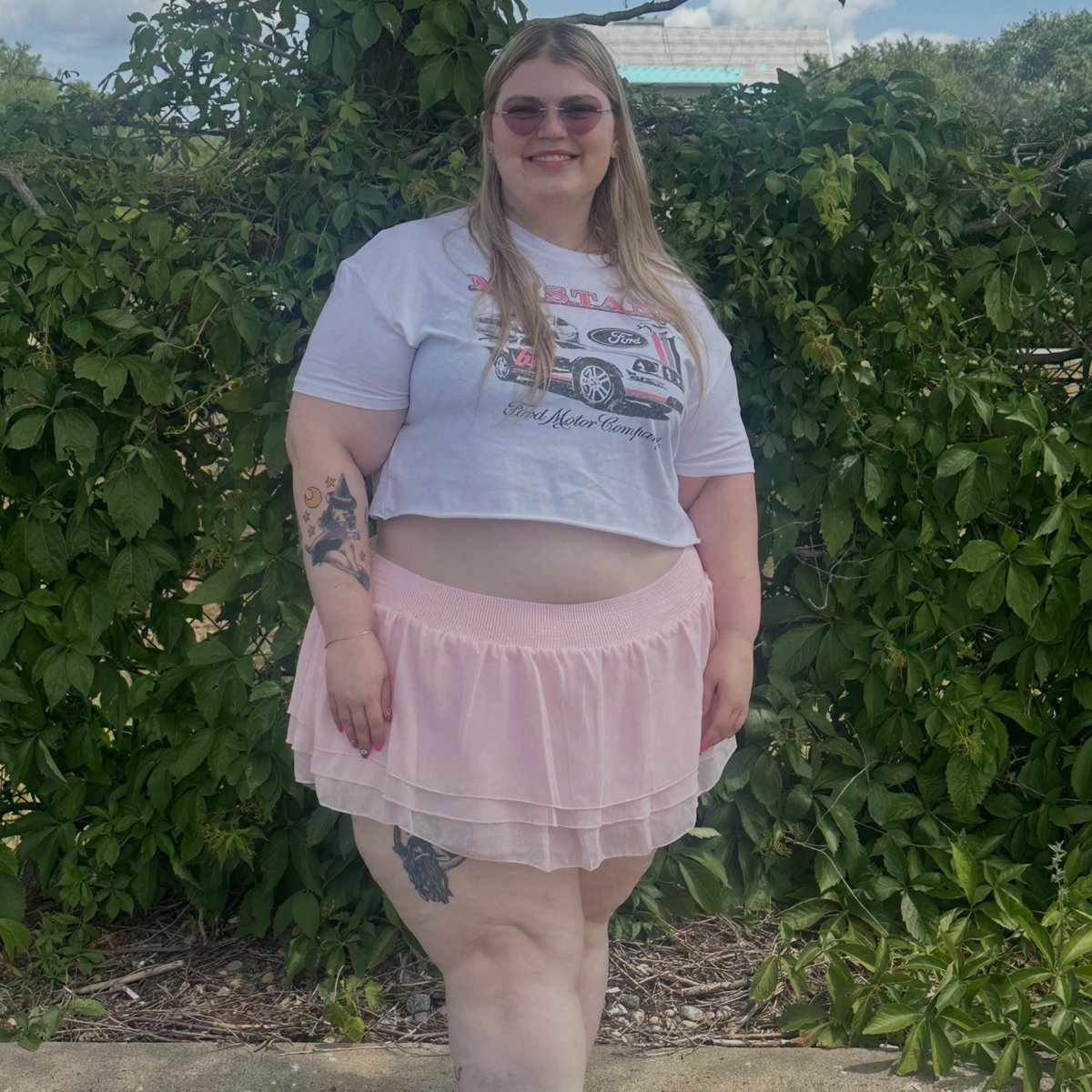 Danachubb90's tweet photo. Good morning! If this popped up on your timeline, would you scroll or stop? 👀💖 https://t.co/jD8XcfiOjm