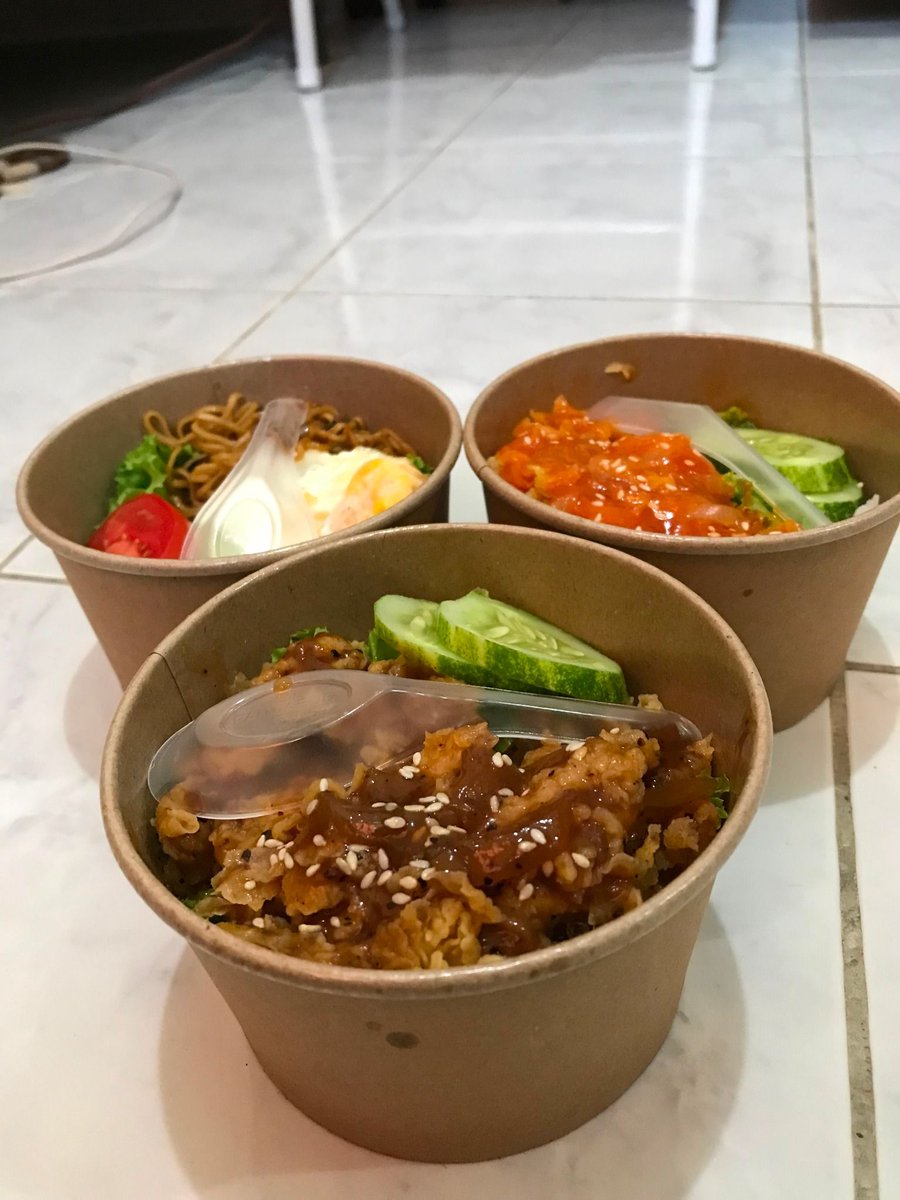 draftanakunpad5's tweet photo. LAST CALL! yg masi nyari bekel catering buat makan prabu nanti beli aja di sinii, murah dan worth it bgt pokonyaa, CLOSE PO BESOK SOREE LANGSUNG ORDER BEKAL KATERING SKRG pad! https://t.co/w1pIIYHcpO