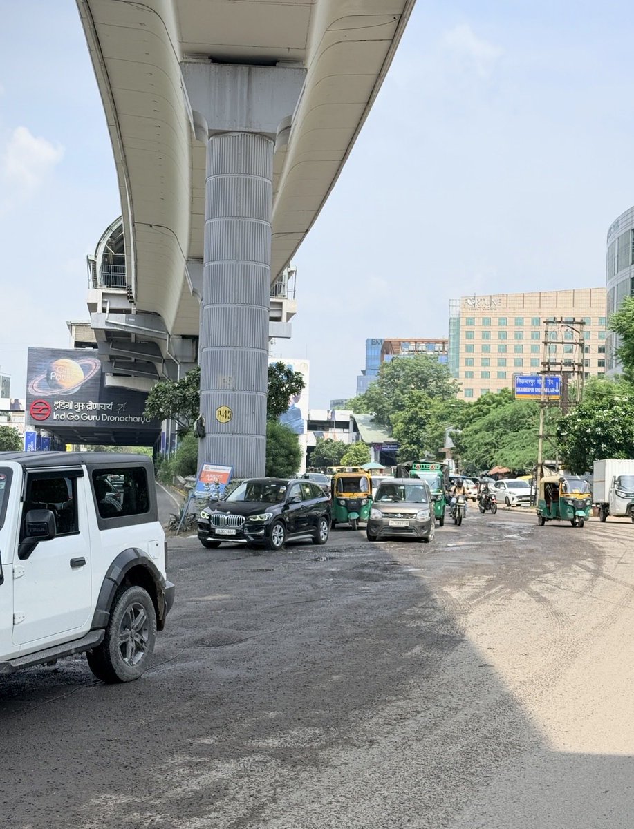 pradpant's tweet photo. Poor condition of the road on the Mehrauli–Gurugram Road near Guru Dronacharya Metro Station, specifically in front of JMD Regent Plaza Mall, between Metro Pillars 44 and 45.
Exact GPS Coordinates: 28.481780, 77.100432

https://t.co/nSWCoxSnpv
 
Kindly help ASAP https://t.co/6gwvsyXhGK