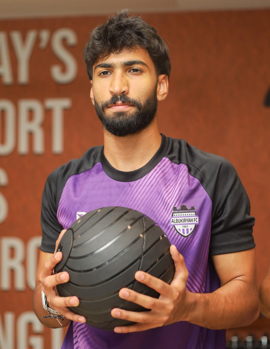 ALBUKIRYAH_FC's tweet photo. 📸| نواصل العمل .. 
تدريباتنا صباح اليوم في صالة الحديد 💪🏻💜

#البكيرية | #البكيرية_في_تركيا 🇹🇷 https://t.co/EUbN9ychYH