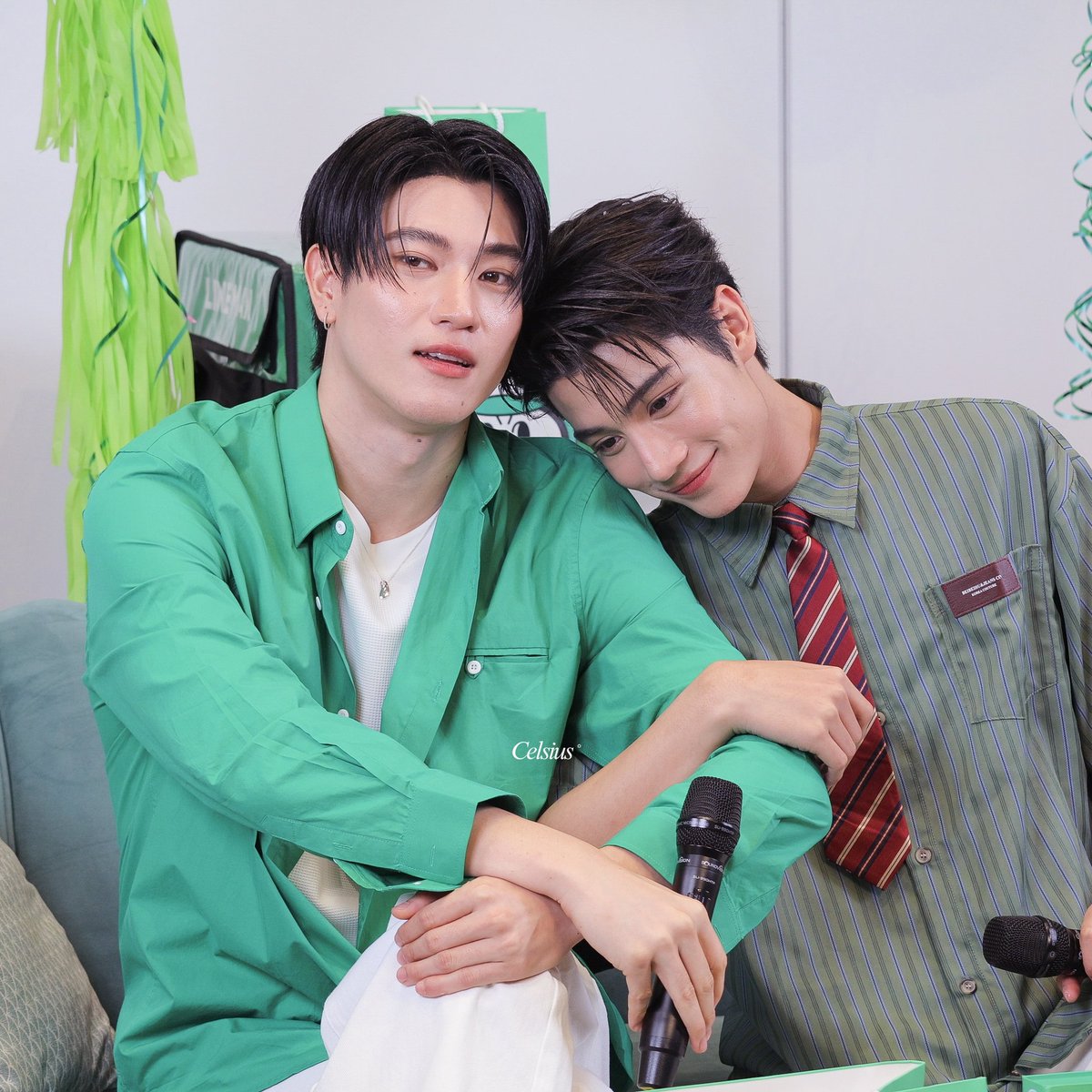 Celsius0306's tweet photo. เลือกได้ตามอำเภอใจค่ะ 😂

LINE MAN LIVE x INN ONGSA  
#innjkrsn #ongsacelcius
#อินองศา #InnOngsa 
#LINEMANถูกสุดทุกวันxอินองศา https://t.co/eNV5XEs9s5