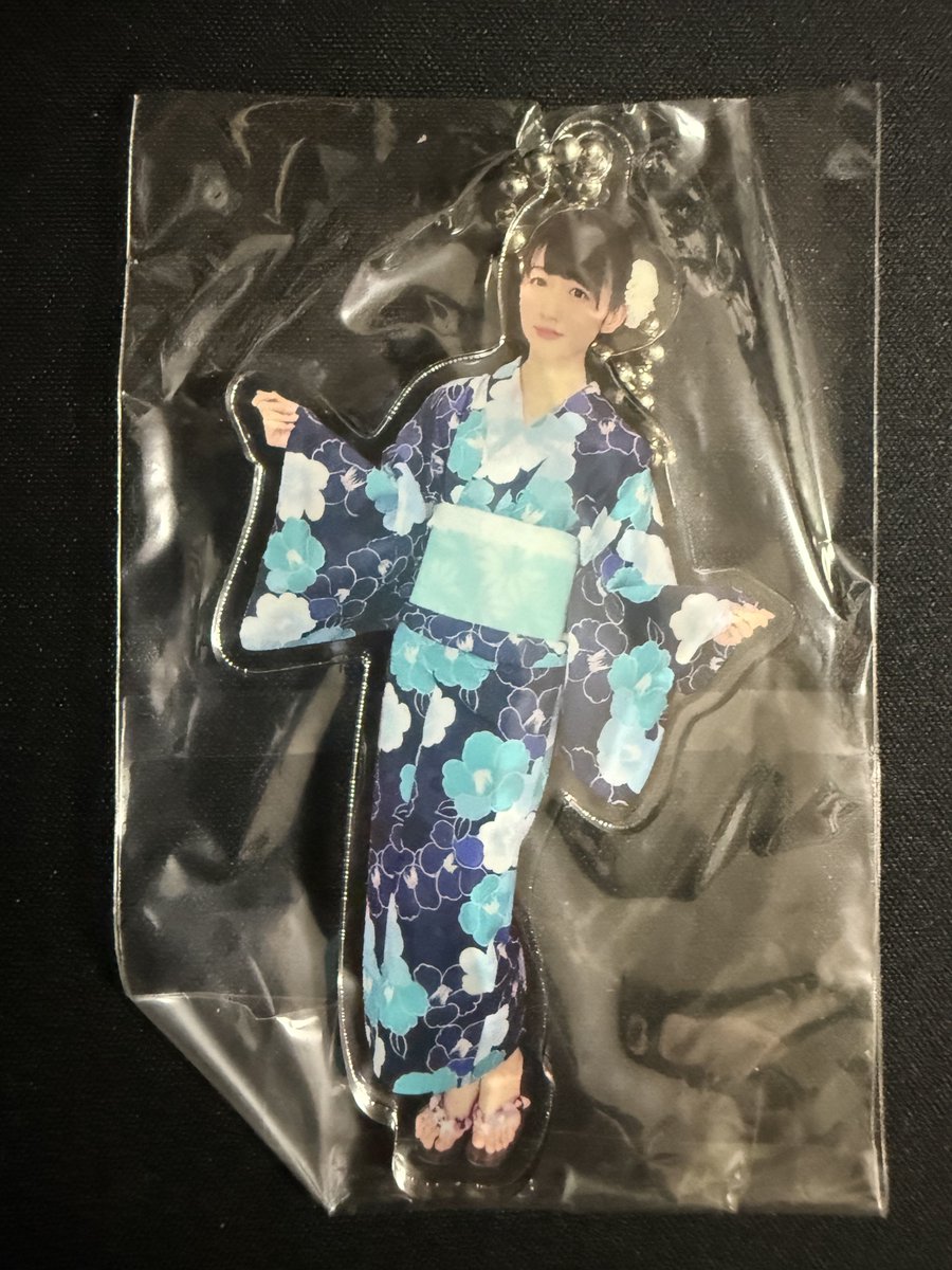 実写Tシャツ＋夏フェスアクキー＋浴衣アクキー 今日は #浴衣の日 らしいので、今となってはレアなめいしゃんの浴衣
