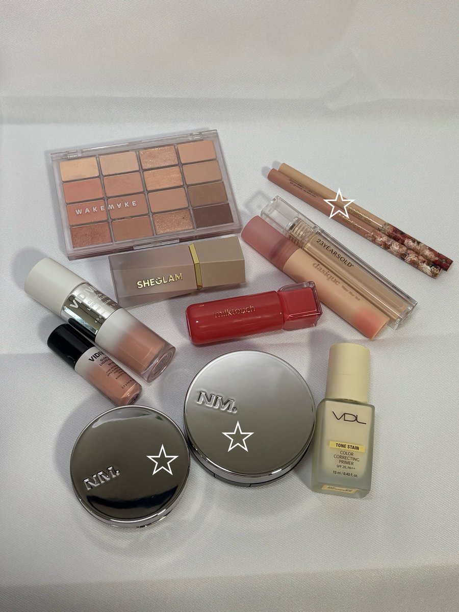 Carbo__5's tweet photo. イエベ春女のmotd

今日のカラコンはfeliamo（フェリアモ）ウーロンティー!!
奥目の盛り耐性なしの私にはぴったり⭐︎

チークはもっとつければよかった、、、(反省)チキってちょっとだけにしちゃった🤏
VIDIVICIのグロウオンリキッドブラッシュ P02 メロウはキラキラしててハイライトいらずだった🥺💖

もっとメイク上手になるよう頑張る😤

※⭐︎が提供品