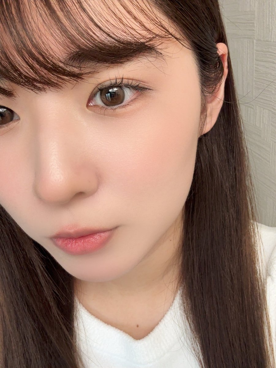 Carbo__5's tweet photo. イエベ春女のmotd

今日のカラコンはfeliamo（フェリアモ）ウーロンティー!!
奥目の盛り耐性なしの私にはぴったり⭐︎

チークはもっとつければよかった、、、(反省)チキってちょっとだけにしちゃった🤏
VIDIVICIのグロウオンリキッドブラッシュ P02 メロウはキラキラしててハイライトいらずだった🥺💖

もっとメイク上手になるよう頑張る😤

※⭐︎が提供品