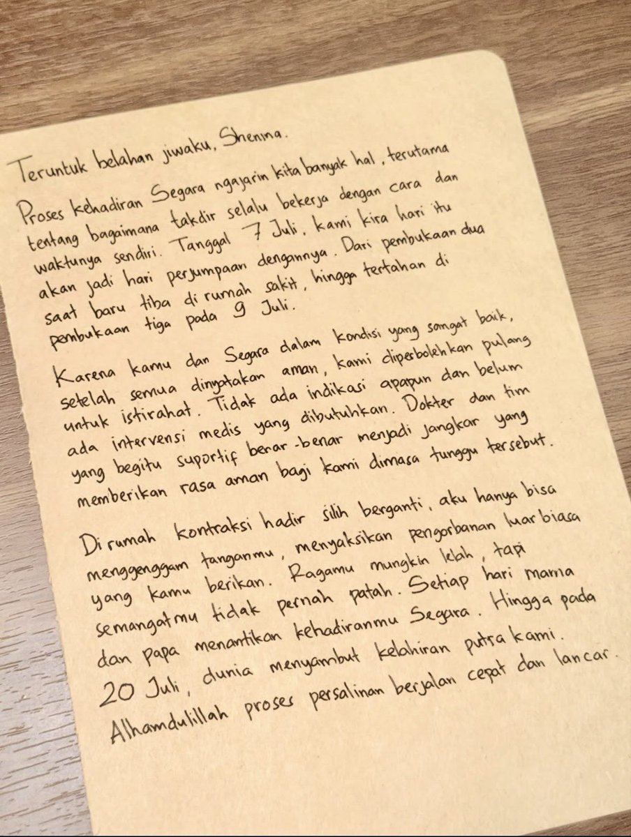 huhhh192's tweet photo. Shenina kontraksi 13 hari? TIGABELASHARI? ngga kebayang itu sakit &amp; lemesnya kya apa😭 https://t.co/e4D1x1CZt4