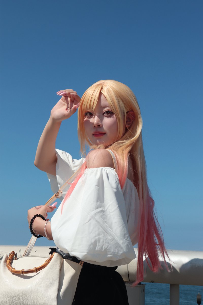 hn_cosh's tweet photo. cos着せ恋┊︎喜多川海夢  夏デート服
.
.

─── あの夏の空と海より、
.                         君ばかり見ていて──
.
📷@nex_onusan 
 #ウイコス
 #ウイコス16 https://t.co/F7qtJlCcVR